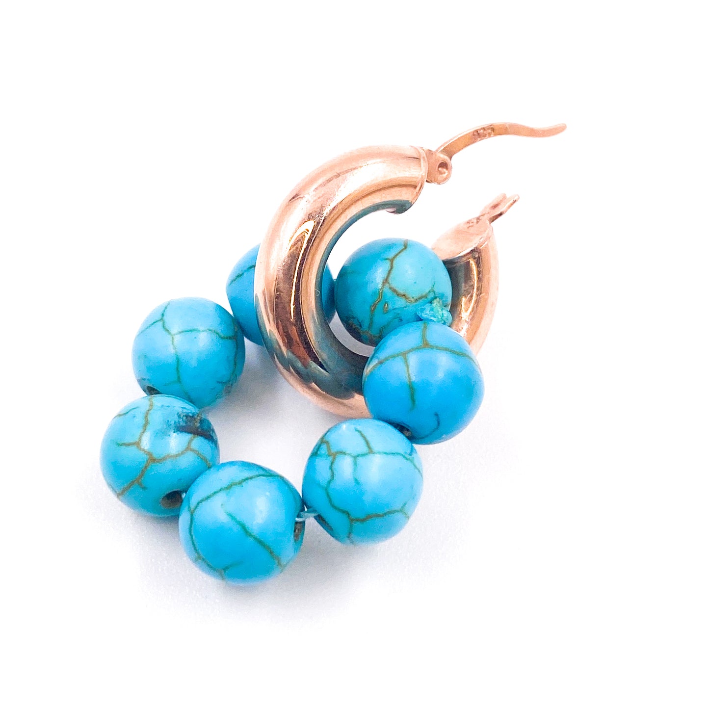 Argollas gruesas con aros de balines de colores