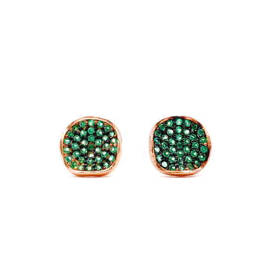 Aretes con forma ondulada de zirconias verdes