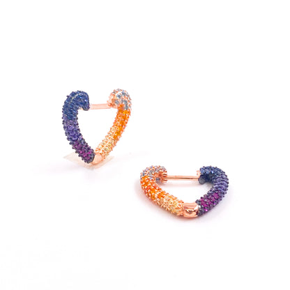 Aretes con corazón de zirconias de colores